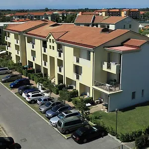 https://robinia-pinetine-lido-altanea.hotelinveneto.com