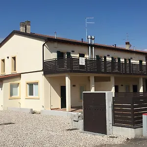 Apartment Gate To Verona